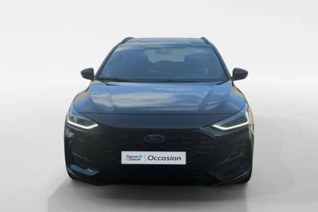 Ford Focus (2022) thumbnail 2