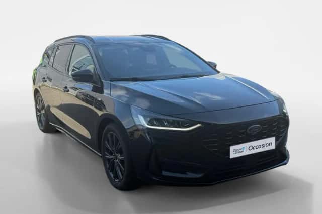 Ford Focus (2022) thumbnail 3