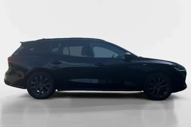 Ford Focus (2022) thumbnail 4