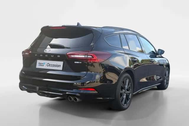 Ford Focus (2022) thumbnail 5