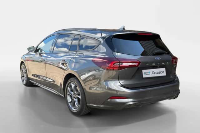 Ford Focus (2023) thumbnail 5