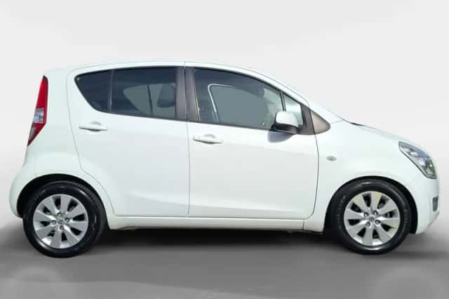 Suzuki Splash (2010) thumbnail 4