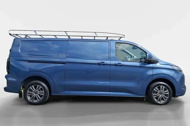 Ford Transit Custom (2024) thumbnail 3