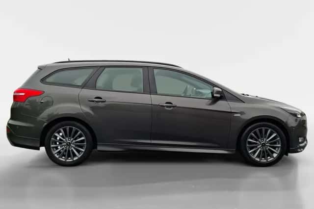 Ford Focus (2018) thumbnail 4