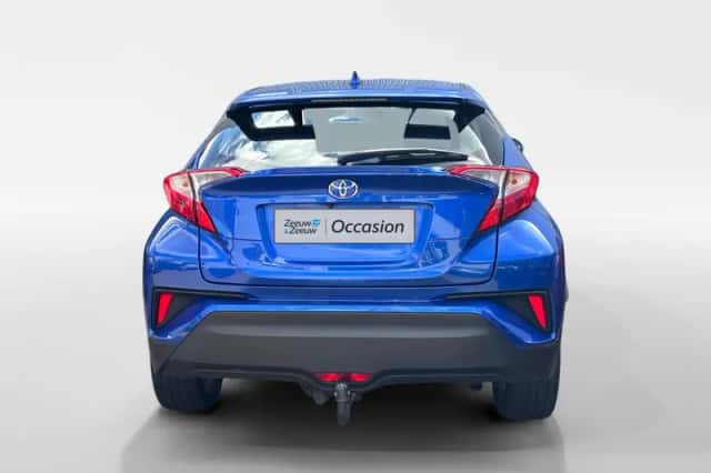 Toyota C-HR (2017) thumbnail 4
