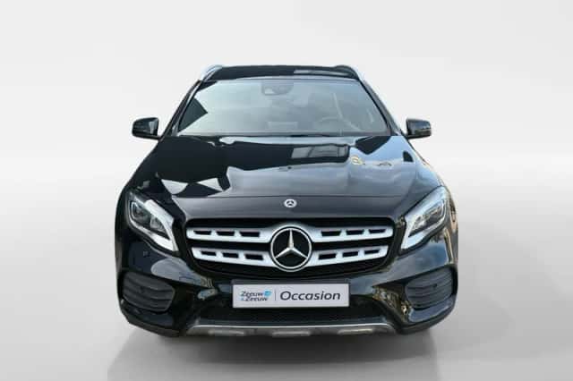 Mercedes-Benz GLA (2018) thumbnail 3