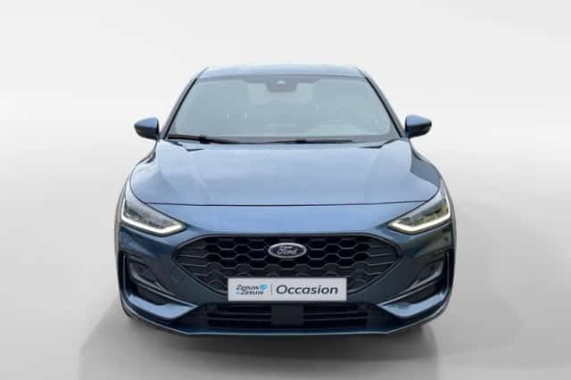 Ford Focus (2022) thumbnail 2