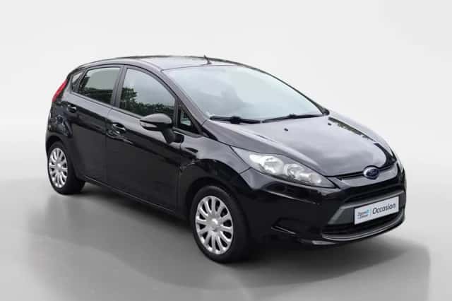 Ford Fiesta (2012) thumbnail 3