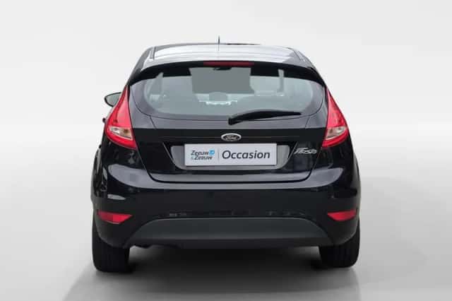 Ford Fiesta (2012) thumbnail 6