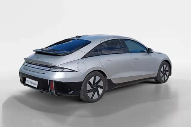 Hyundai Ioniq 6 (2023) thumbnail 5