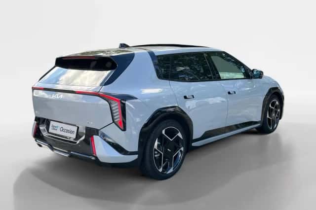 Kia EV4 (2026) thumbnail 5