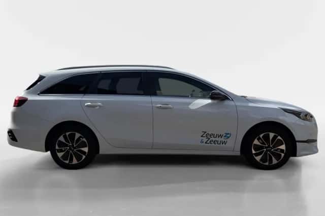 Kia Ceed Sportswagon (2025) thumbnail 4