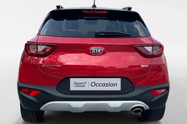 Kia Stonic (2018) thumbnail 4
