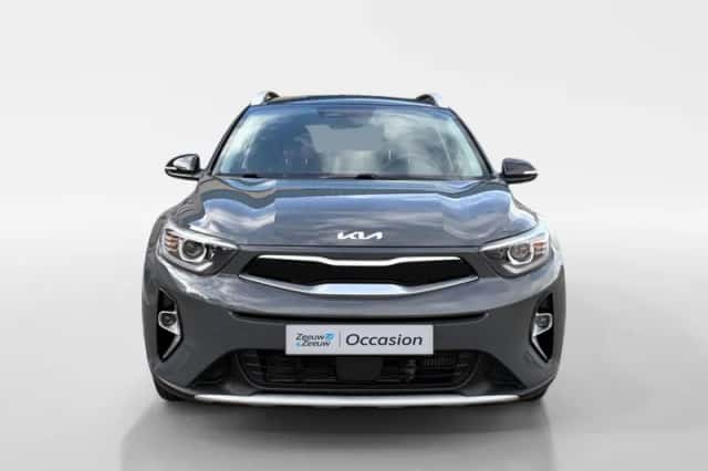 Kia Stonic (2022) thumbnail 2