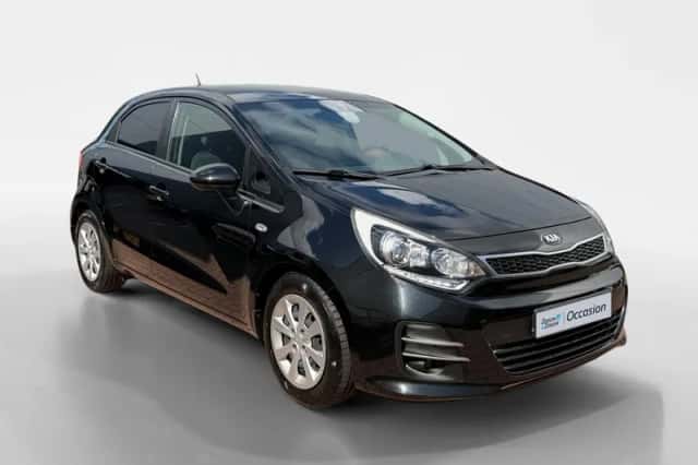 Kia Rio (2015) thumbnail 3