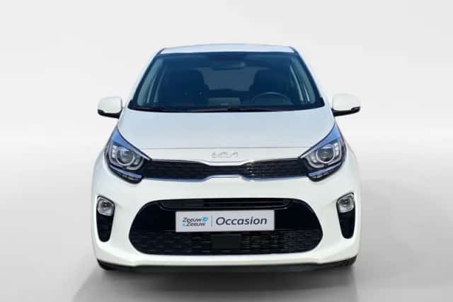 Kia Picanto (2022) thumbnail 2