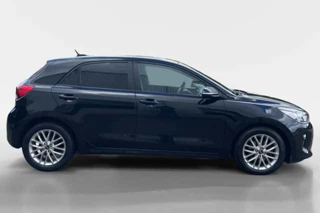 Kia Rio (2017) thumbnail 6