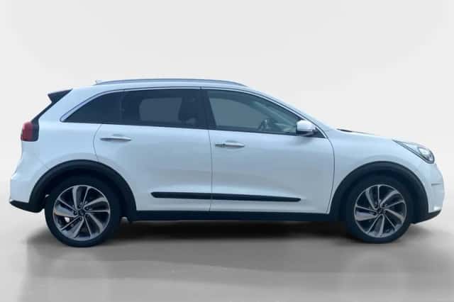 Kia Niro (2017) thumbnail 5