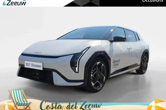 Kia EV4 (2026) thumbnail 1