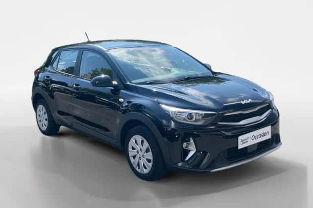 Kia Stonic (2023) thumbnail 4