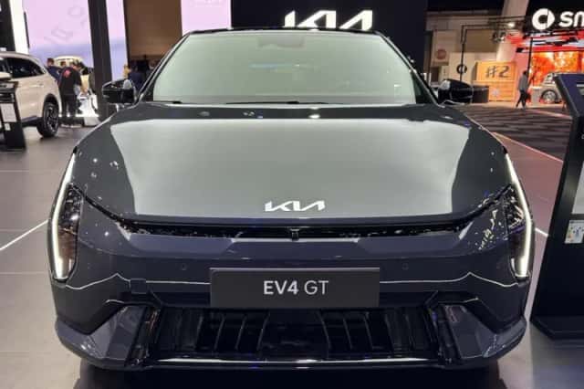 Kia EV4 (2026) thumbnail 2