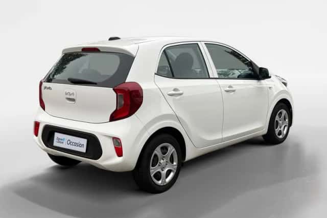 Kia Picanto (2023) thumbnail 6
