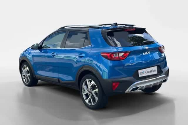 Kia Stonic (2023) thumbnail 3
