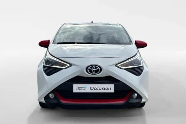 Toyota Aygo (2018) thumbnail 2