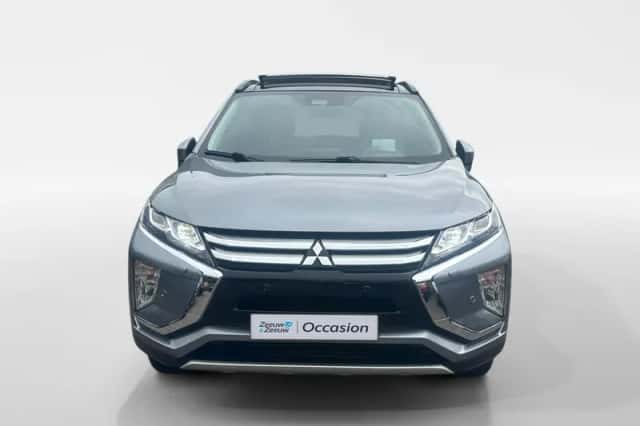 Mitsubishi Eclipse Cross (2018) thumbnail 3