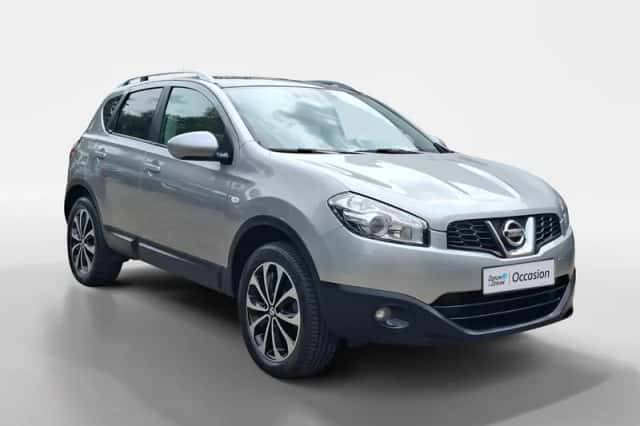 Nissan Qashqai (2012) thumbnail 3