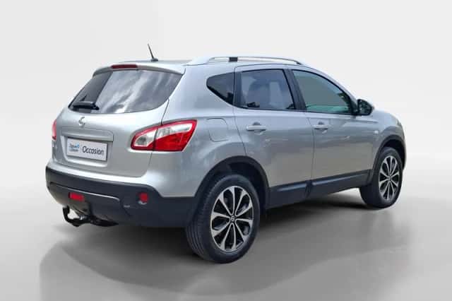 Nissan Qashqai (2012) thumbnail 5
