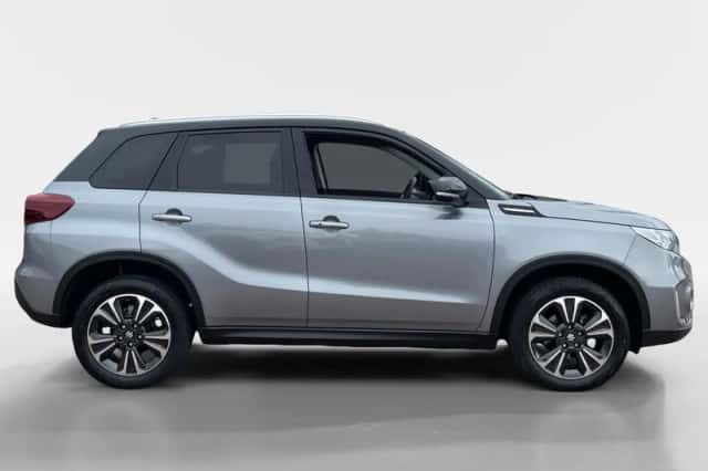 Suzuki Vitara (2022) thumbnail 4