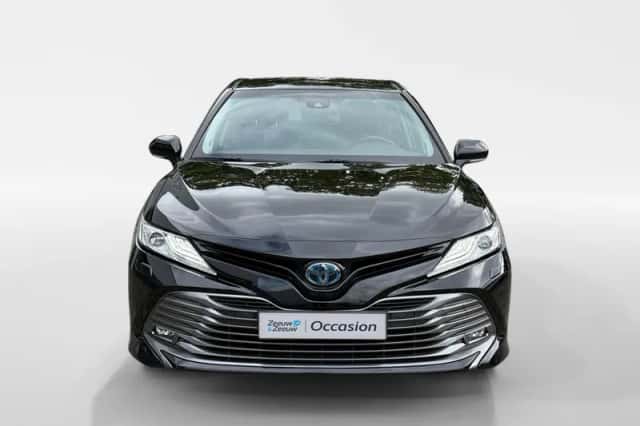 Toyota Camry (2019) thumbnail 2