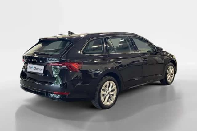 Škoda Octavia (2024) thumbnail 5