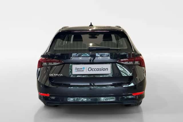 Škoda Octavia (2024) thumbnail 6