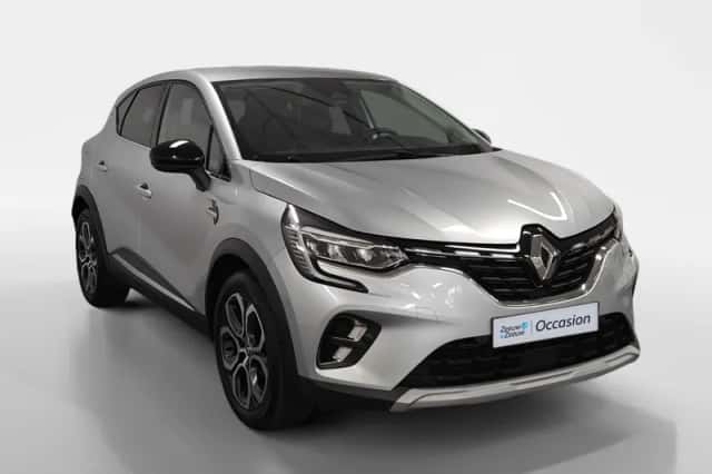 Renault Captur (2023) thumbnail 3