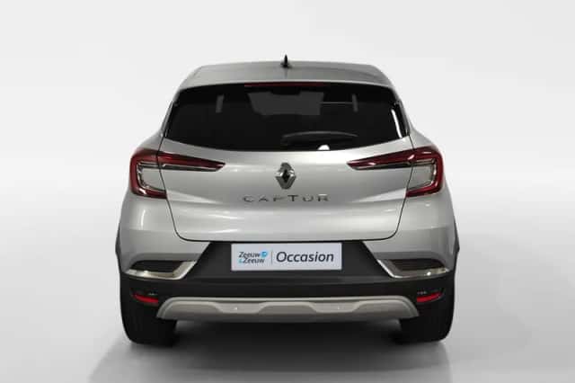 Renault Captur (2023) thumbnail 6