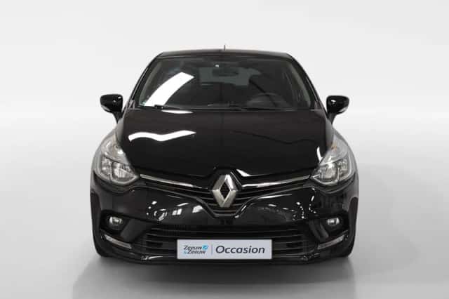 Renault Clio (2018) thumbnail 2
