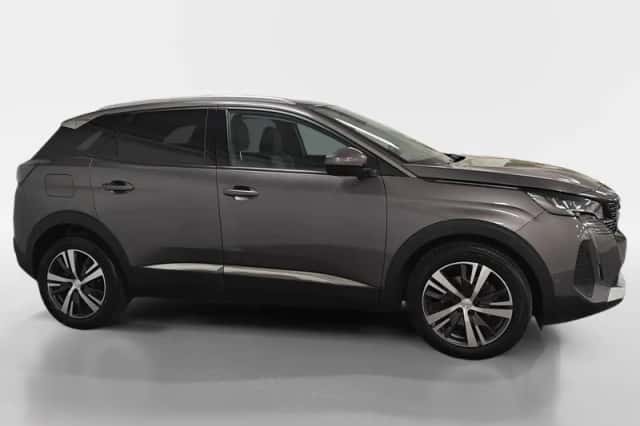 Peugeot 3008 (2021) thumbnail 4