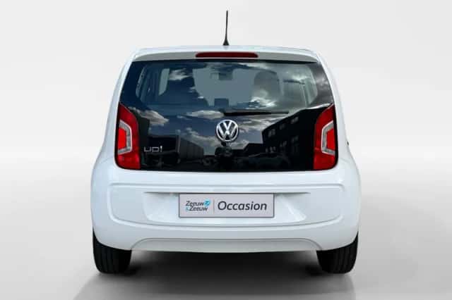 Volkswagen Up! (2015) thumbnail 6