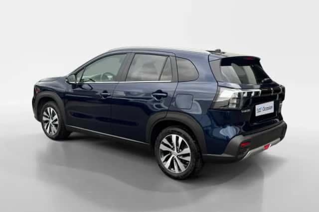 Suzuki S-Cross (2024) thumbnail 3