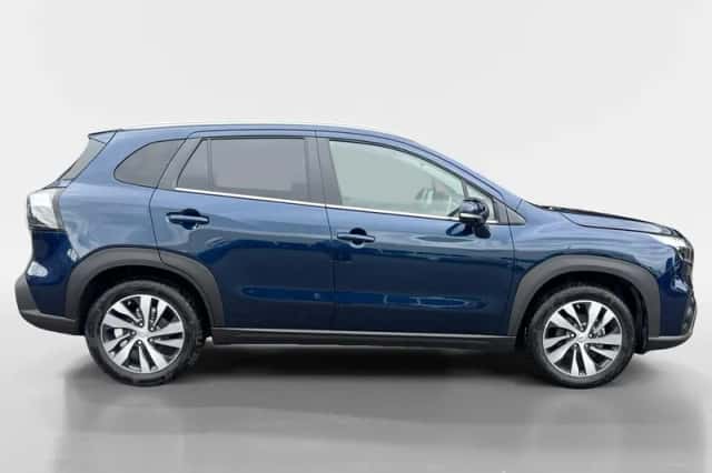 Suzuki S-Cross (2024) thumbnail 6