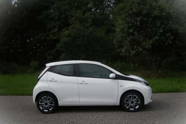 Toyota Aygo (2015) thumbnail 5