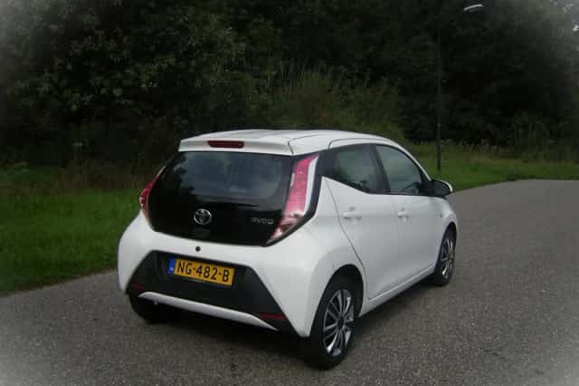 Toyota Aygo (2015) thumbnail 6