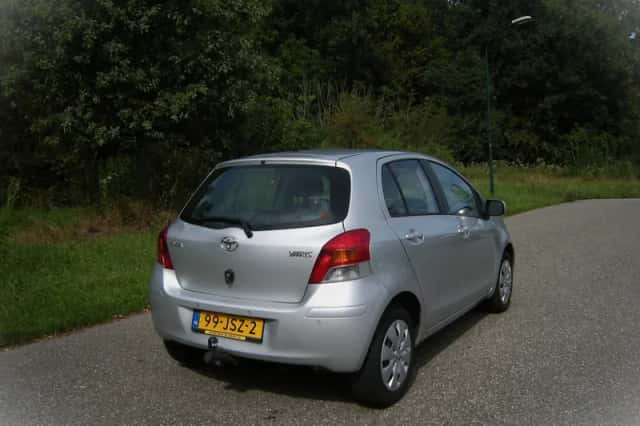 Toyota Yaris (2009) thumbnail 6