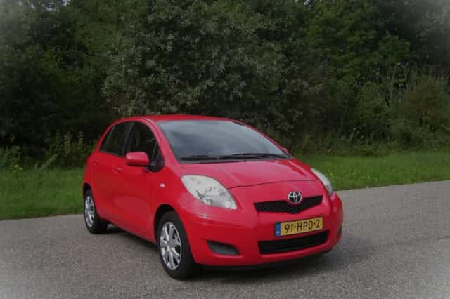 Toyota Yaris (2009) thumbnail 1