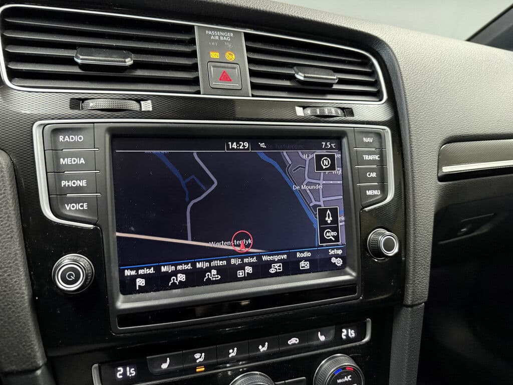 Volkswagen Golf 1.4 Tsi Gte | Navi thumbnail 13