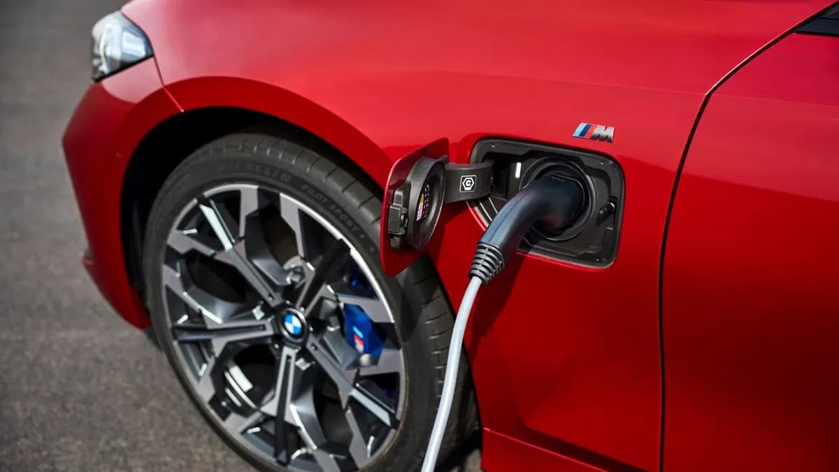 BMW overweegt boetes voor niet opladen van plug-in hybrides
