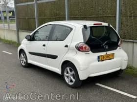 Toyota Aygo thumbnail 4