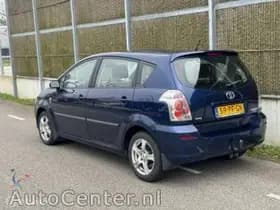 Toyota Corolla thumbnail 4